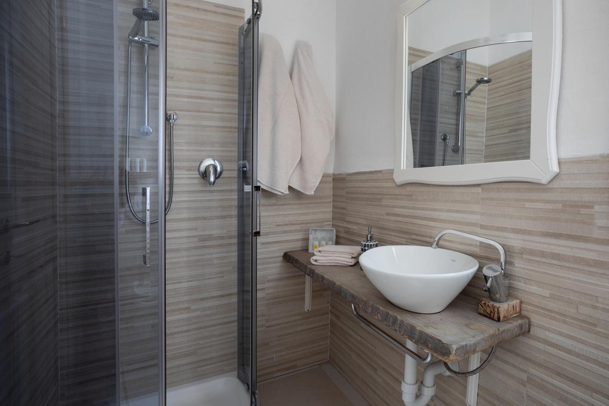 The Square Depandance Bed and Breakfast Cannigione Εξωτερικό φωτογραφία